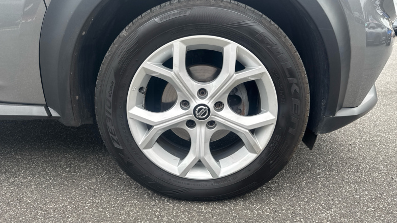 Nissan Juke 1.0 DiG-T 114 N-Connecta 5dr Petrol Hatchback